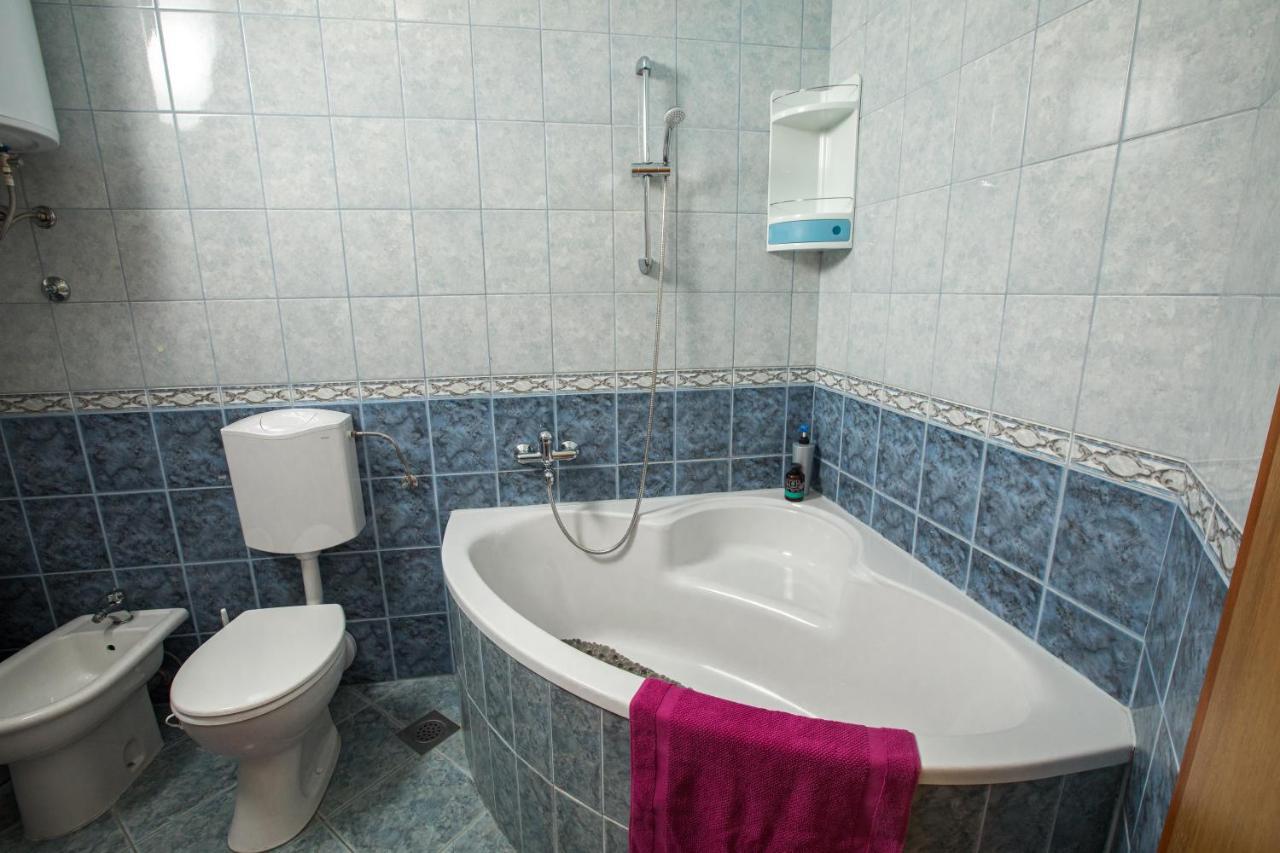 Apartman DMT Kastela Dış mekan fotoğraf