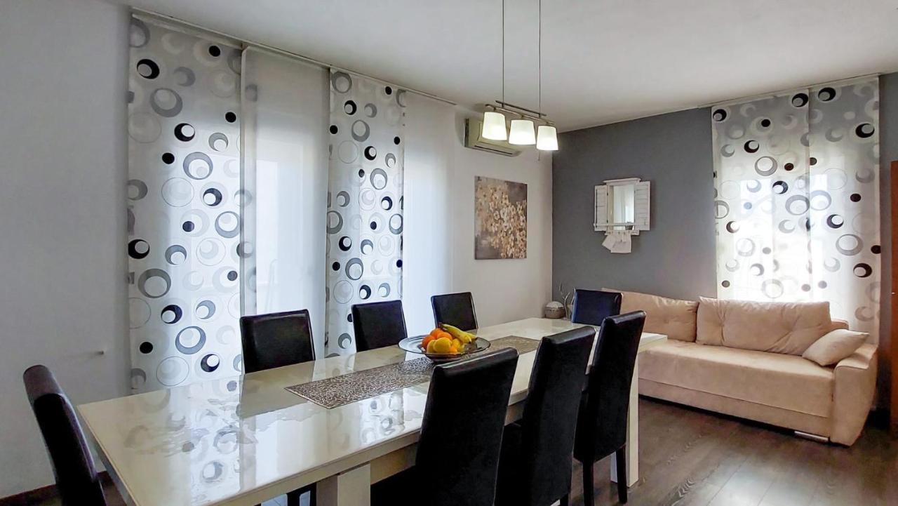 Apartman DMT Kastela Dış mekan fotoğraf