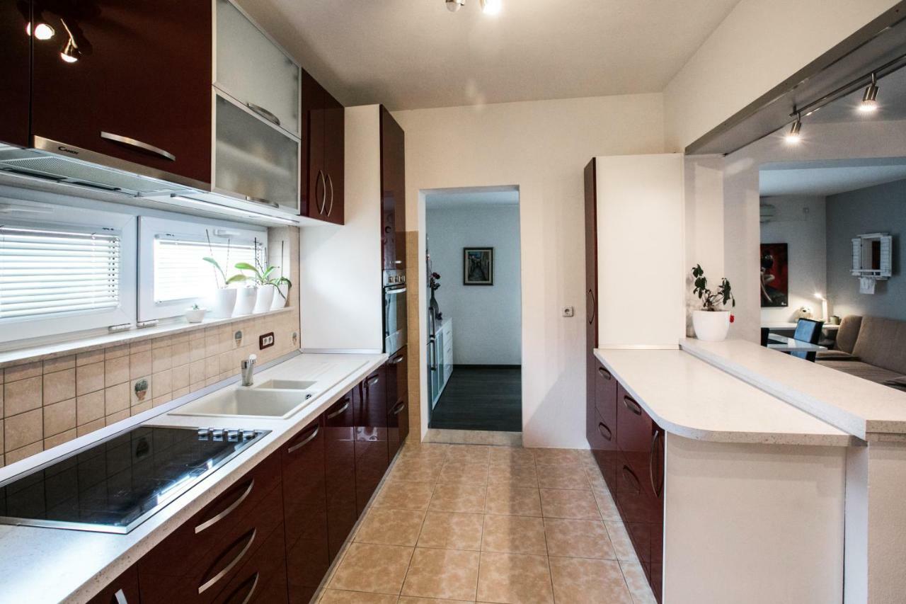 Apartman DMT Kastela Dış mekan fotoğraf